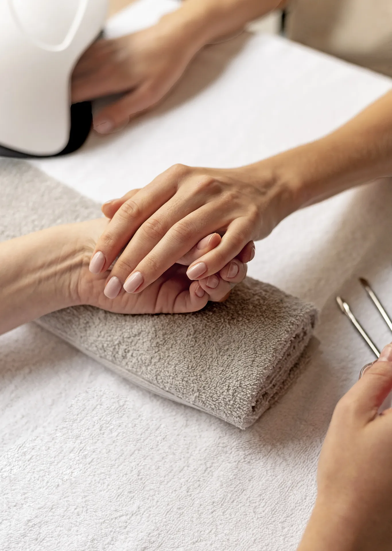 Manucure et pédicure au spa du Riad Arrahma, Marrakech